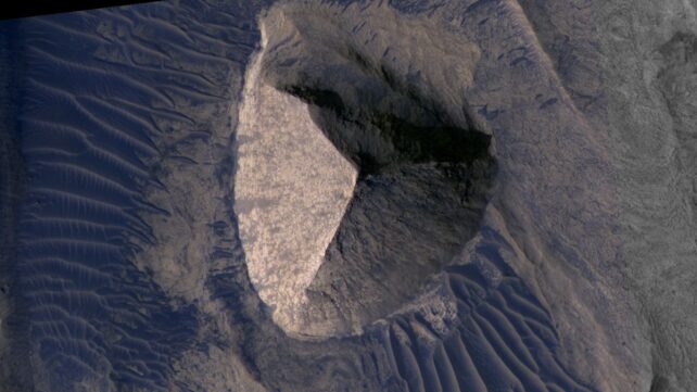 Mysterious Structure on Mars Looks Uncannily Like an Ancient Egyptian Pyramid