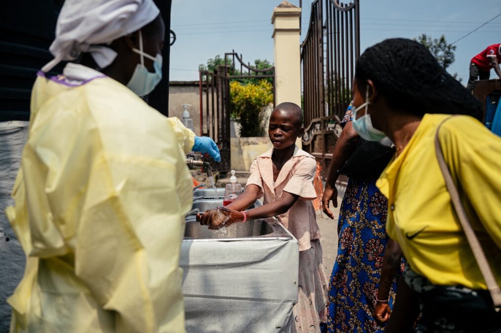 The Ebola Survival Handbook: An MD Tells You What You Need to Know Now to Stay Safe
