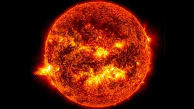 The Sun Just Let Out The Longest Radio Burst We've Ever Seen