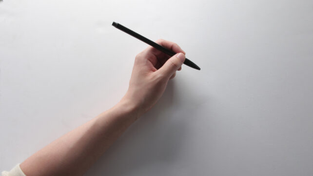 Your Dominant Hand Isn't Actually Hard-Wired, New Study Suggests