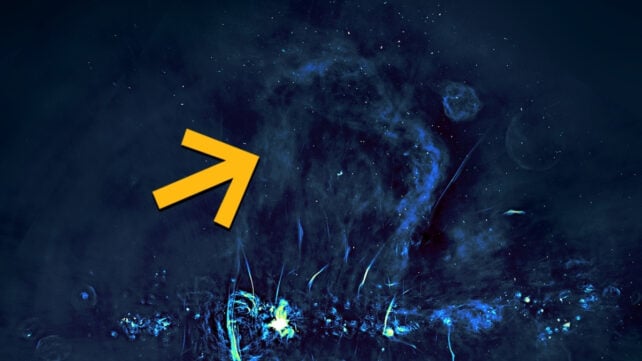 Scientists Solve The 40-Year Mystery of a Giant Structure Towering Over The Milky Way