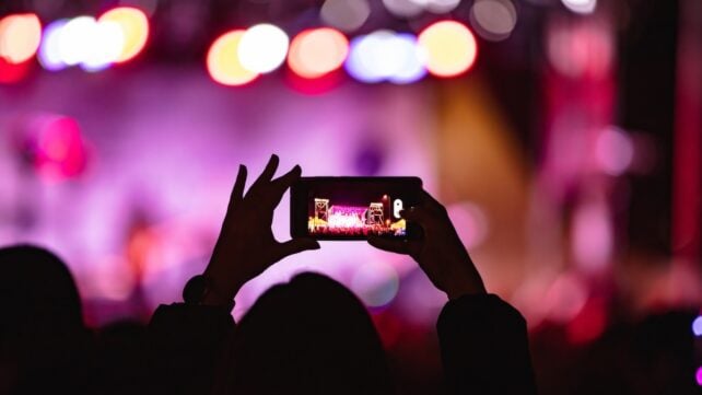Science Weighs in on Whether All Those Photos Are Helping or Hurting Your Memory