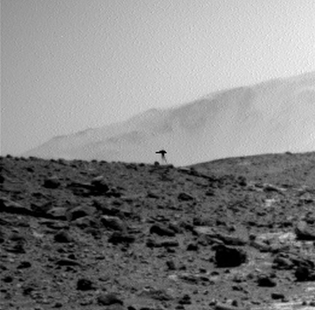 There's a Bizarre 'Jellyfish' in This Photo of Mars. We Think We Know Why.
