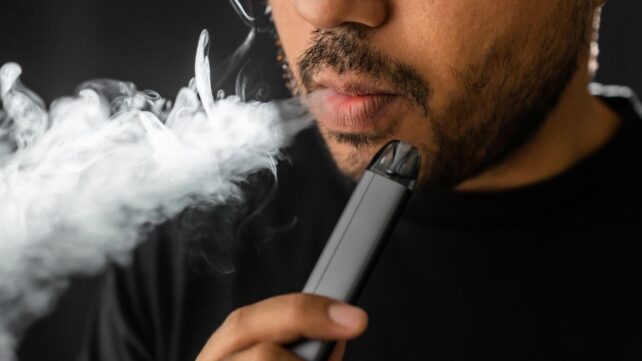 Massive Study Says Vaping Really Is The Most Effective Way to Quit Smoking &ndash; But There's a Catch