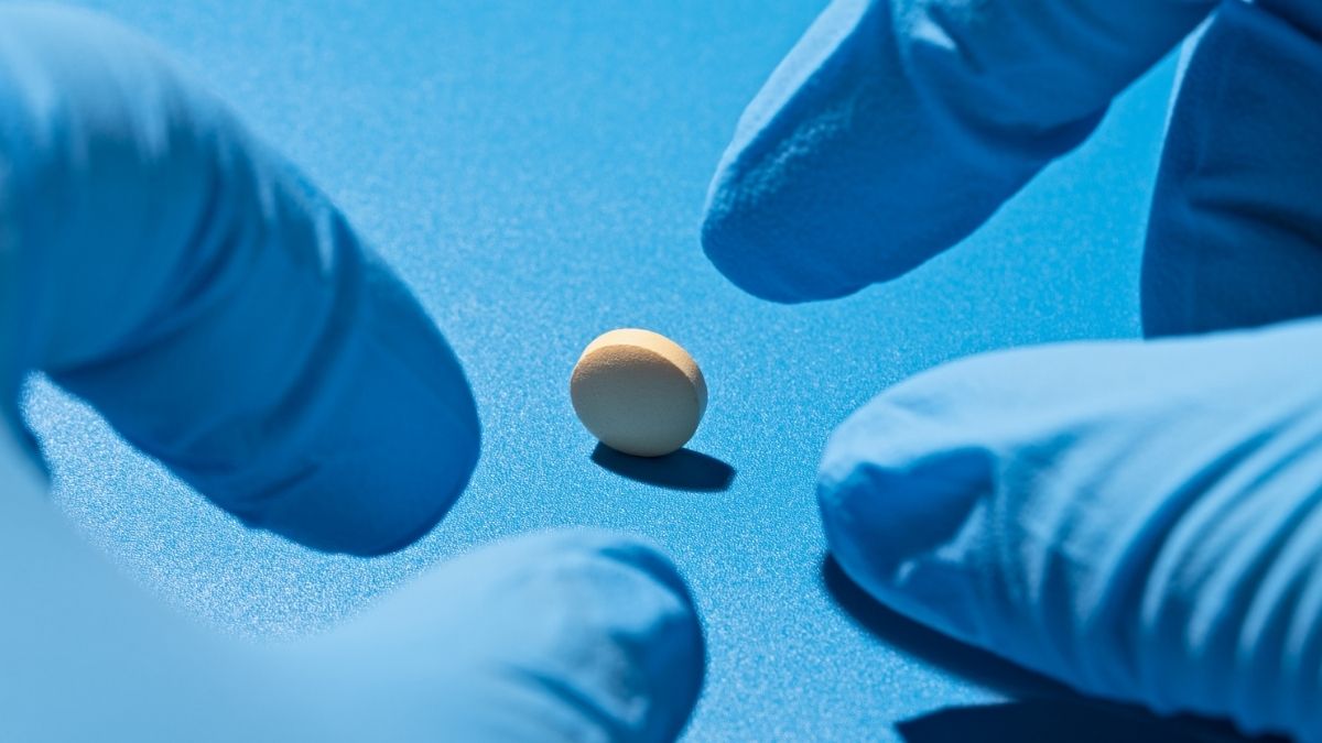Six Different Aging Clocks Agree: This AI-Designed Drug Turns Back ...