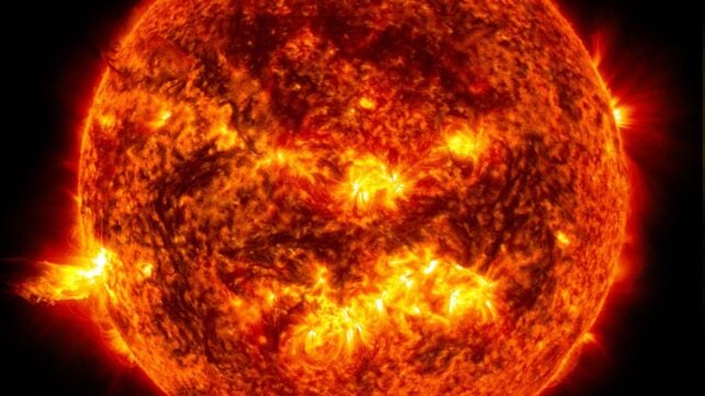 Scientists Simulated Solar Explosions in The Lab &ndash; And May Have Solved One of The Sun's Biggest Mysteries