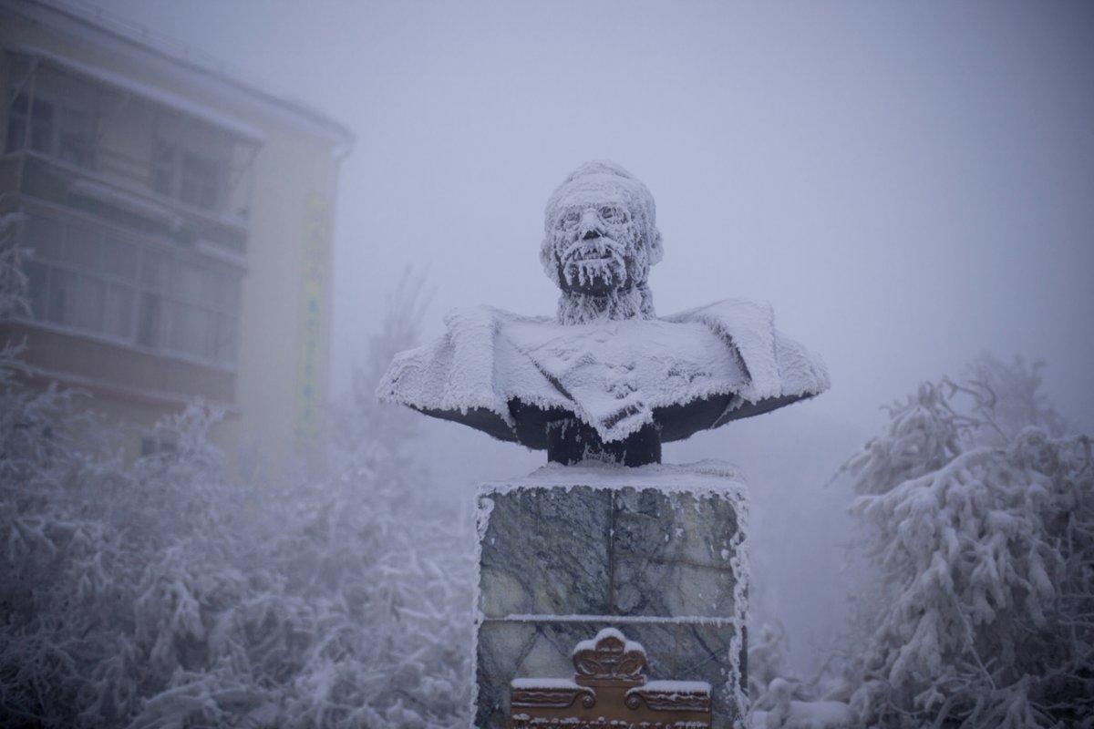 21 Amazing Photos That Show What Life Is Like In The Coldest