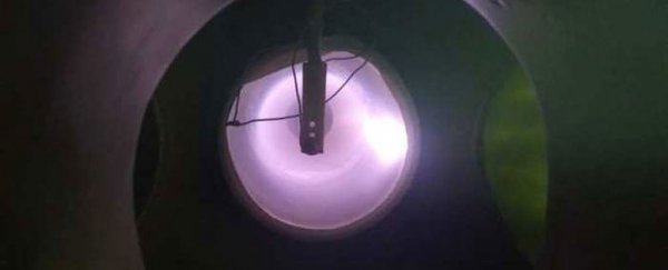 Physicists make a glowing fireball from a magnet and a plasma chamber
