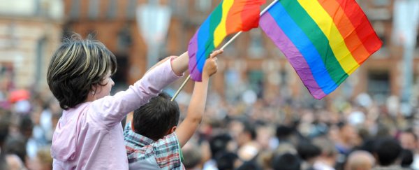 Children of same-sex couples experience no negative impact, study finds