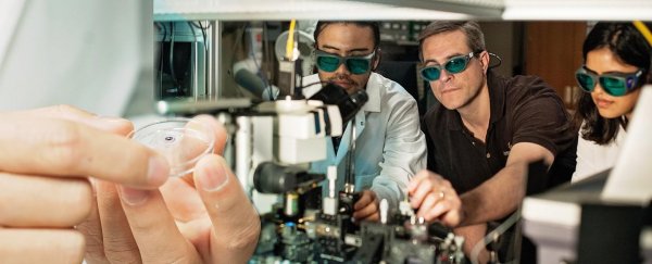 New device could lead to computers thousands of times faster