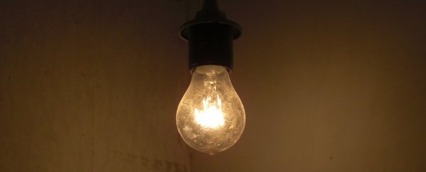 New "light recycling" incandescent bulbs could outperform energy-efficient LEDs