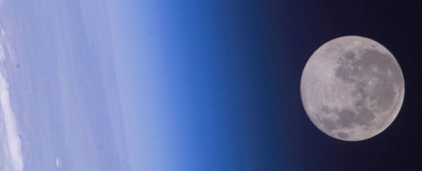 Solar wind is blasting Earth's oxygen onto the surface of the Moon