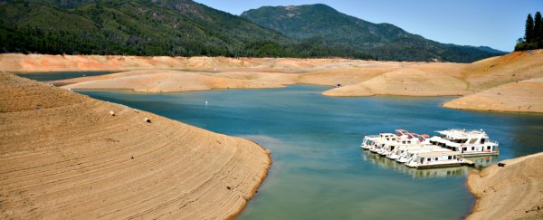 Scientists just found a huge reservoir of water below California
