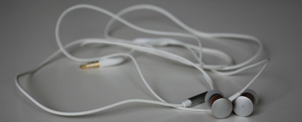 The mathematical formula that causes your headphones to tangle