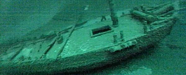 Retirees have found an incredible, 200-year-old shipwreck at the bottom of Lake Ontario