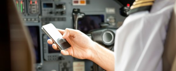 Good news! Appeals court rules that we can leave electronics on in flight