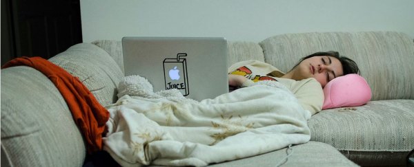 Night owls feel the effects of sleep deprivation more than morning people
