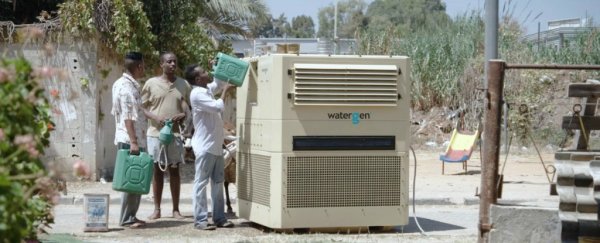 This device pulls clean drinking water out of thin air