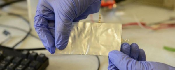 This new aluminium battery can charge your phone in 60 seconds