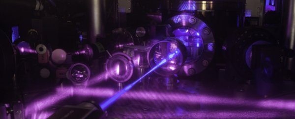 New 3D quantum gas atomic clock keeps the most precise time ever