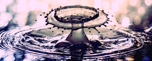 This new hypothesis might finally explain the physics behind why water splashes