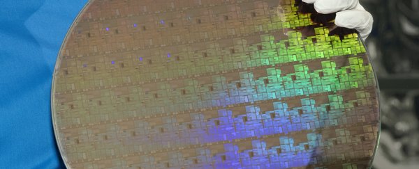IBM's new computer chips can fit 30 billion transistors on your fingertip