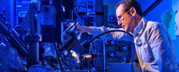 IBM seriously just turned an atom into the world's smallest hard drive