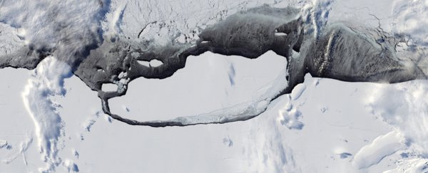 Epic timelapse shows the breaking of a giant iceberg in Antarctica