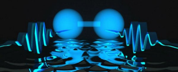 Physicists figure out how to make 'molecules' of pure light