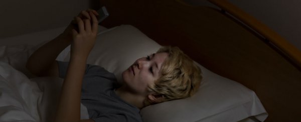 Smartphone users experience temporary blindness after checking their screens in bed