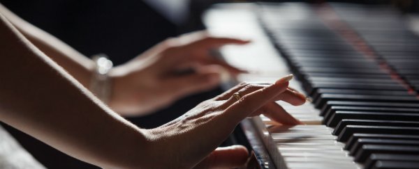This new mind-reading tech helps you learn to play instruments faster