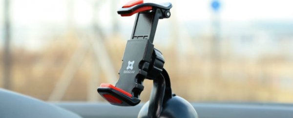 ScienceAlert Deal: Check out these simple universal smartphone car mounts