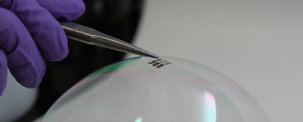 Scientists have invented a solar cell as light as a soap bubble