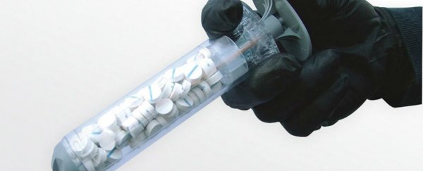 This sponge-filled syringe can plug a gunshot wound in 20 seconds