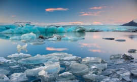 antonyspencer_-_jokusalon_glacial_lagoon