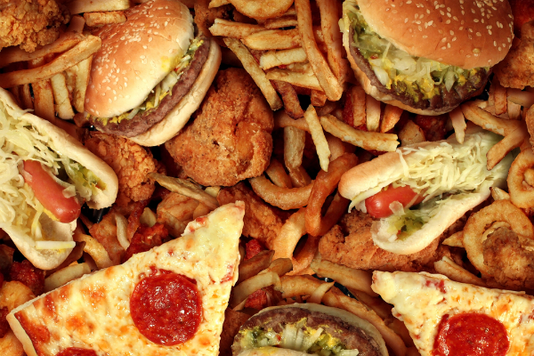 https://www.sciencealert.com/images/stories/shutterstock_junkfood.jpg